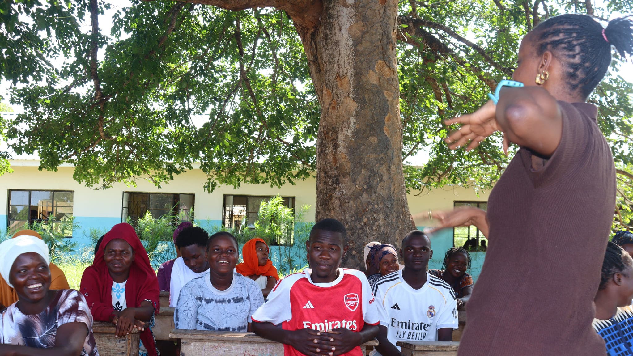 Young people at a GGI na Vijanaa session in Ngathini